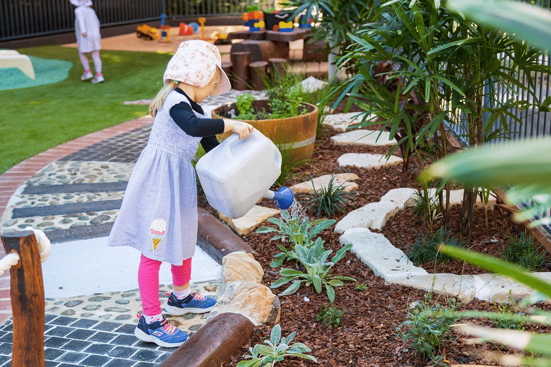 Heritage House Childcare | THE GREAT OUTDOORS: WHY OUTDOOR PLAY FEEDS CHILDHOOD DEVELOPMENT